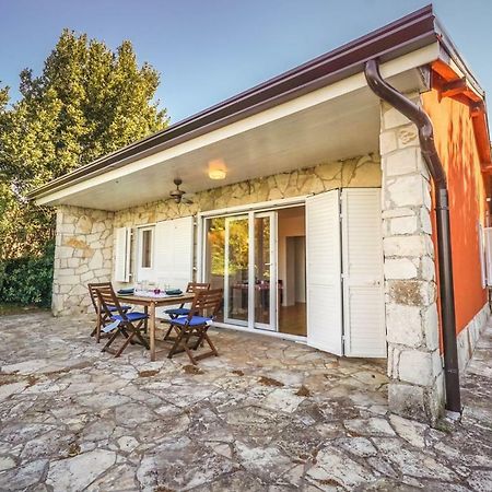 Beach House Lucy Crveni Vrh Bagian luar foto
