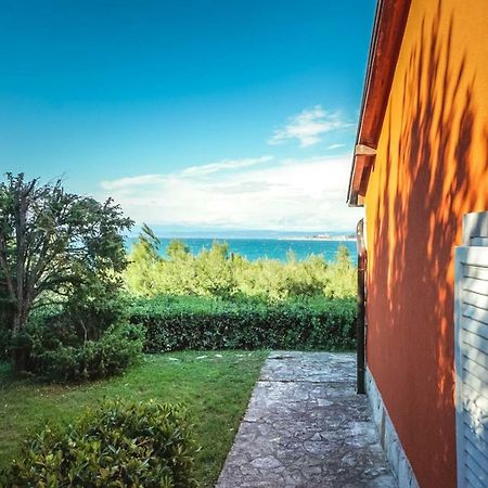 Beach House Lucy Crveni Vrh Bagian luar foto